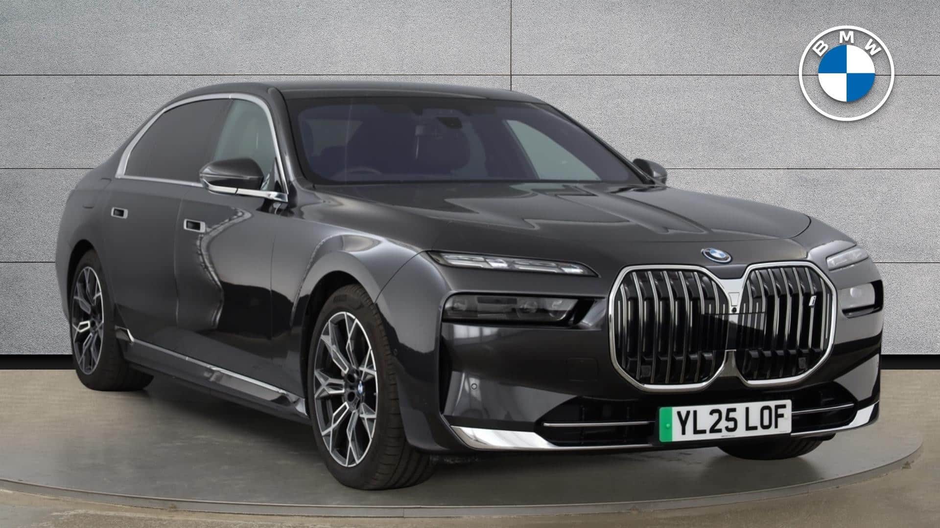 2025 BMW i7