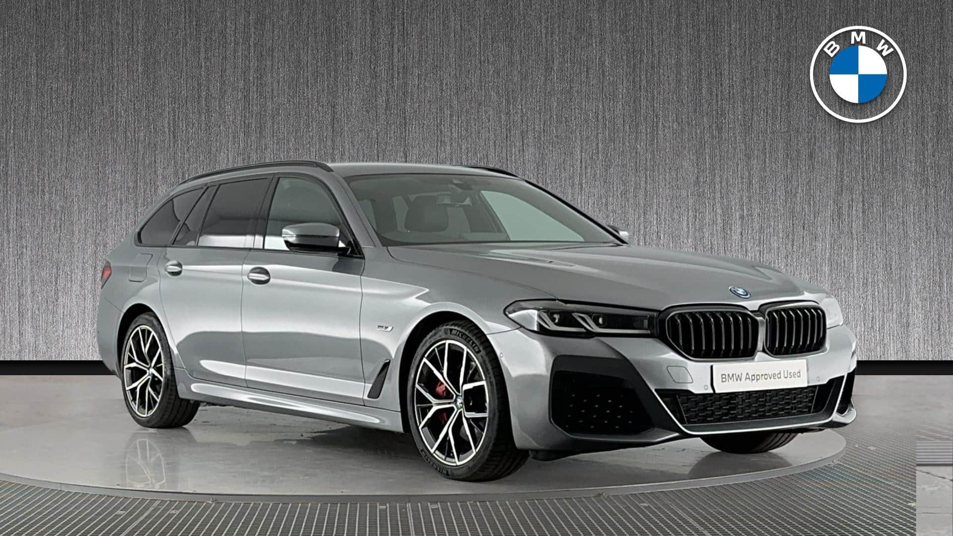 2022 BMW 5 Series