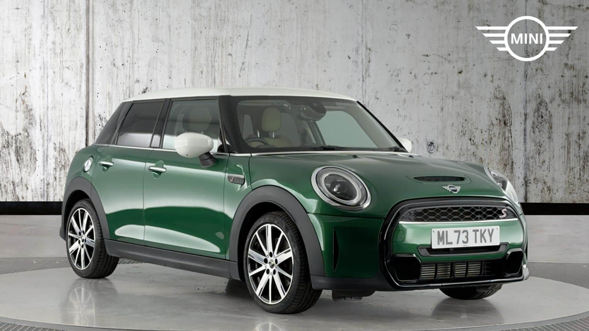 2023 MINI 5-Door Hatch