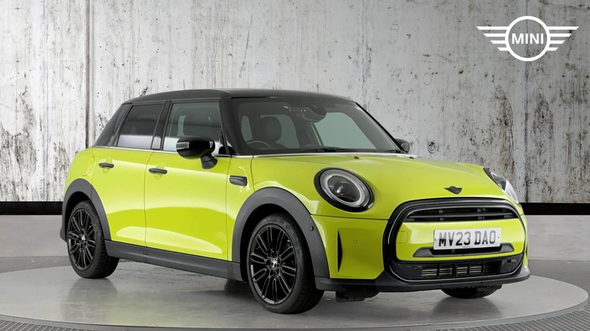 2023 MINI 5-Door Hatch