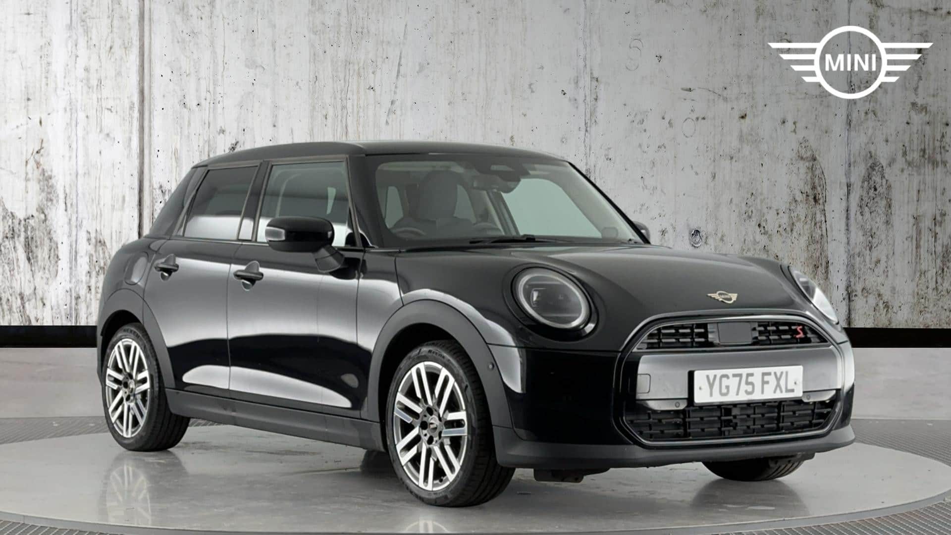 2025 MINI 5-Door Hatch