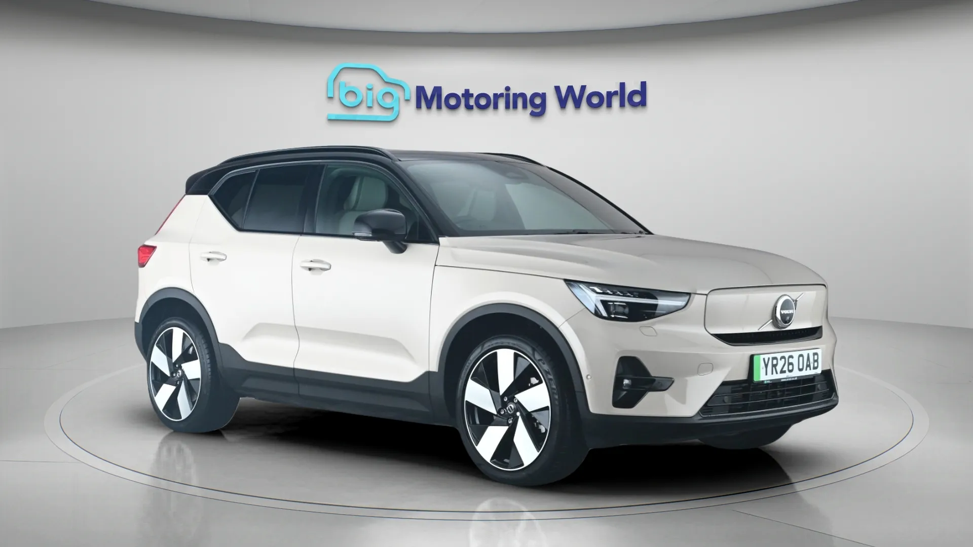 2026 Volvo EX40