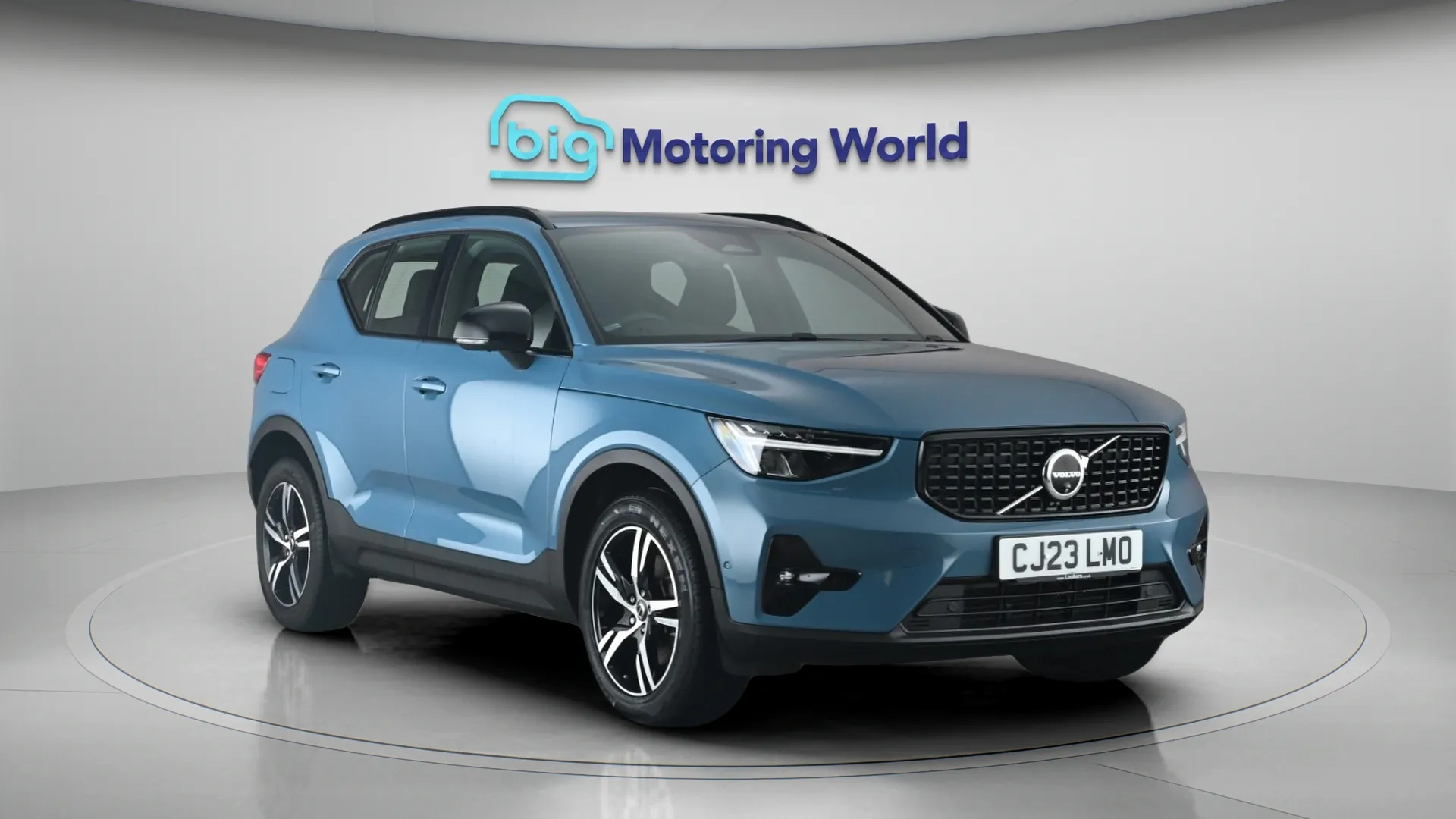 2023 Volvo XC40