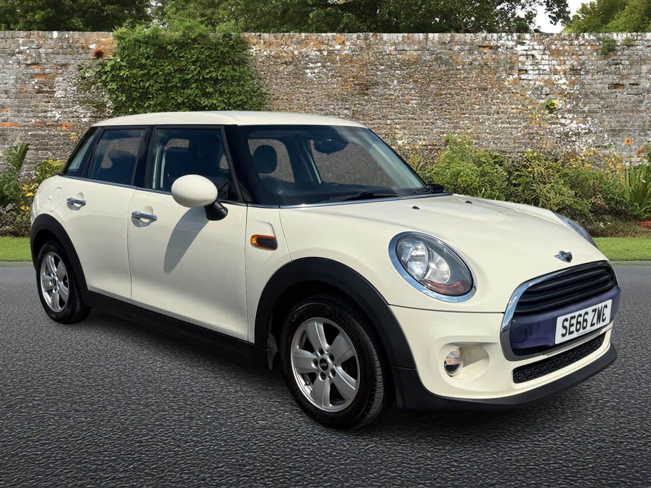 2016 MINI Hatch