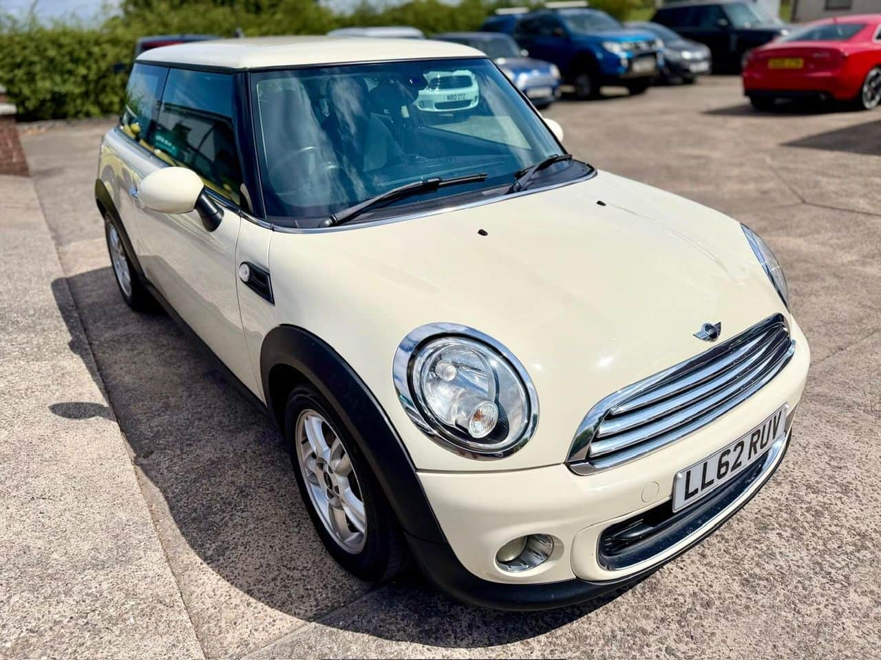 2012 MINI Hatch