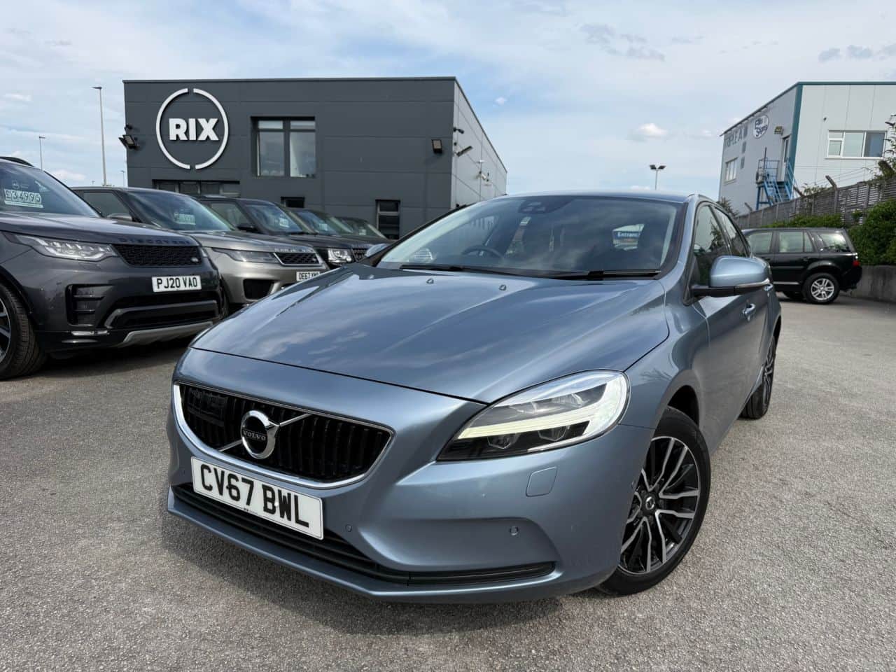 2017 Volvo V40