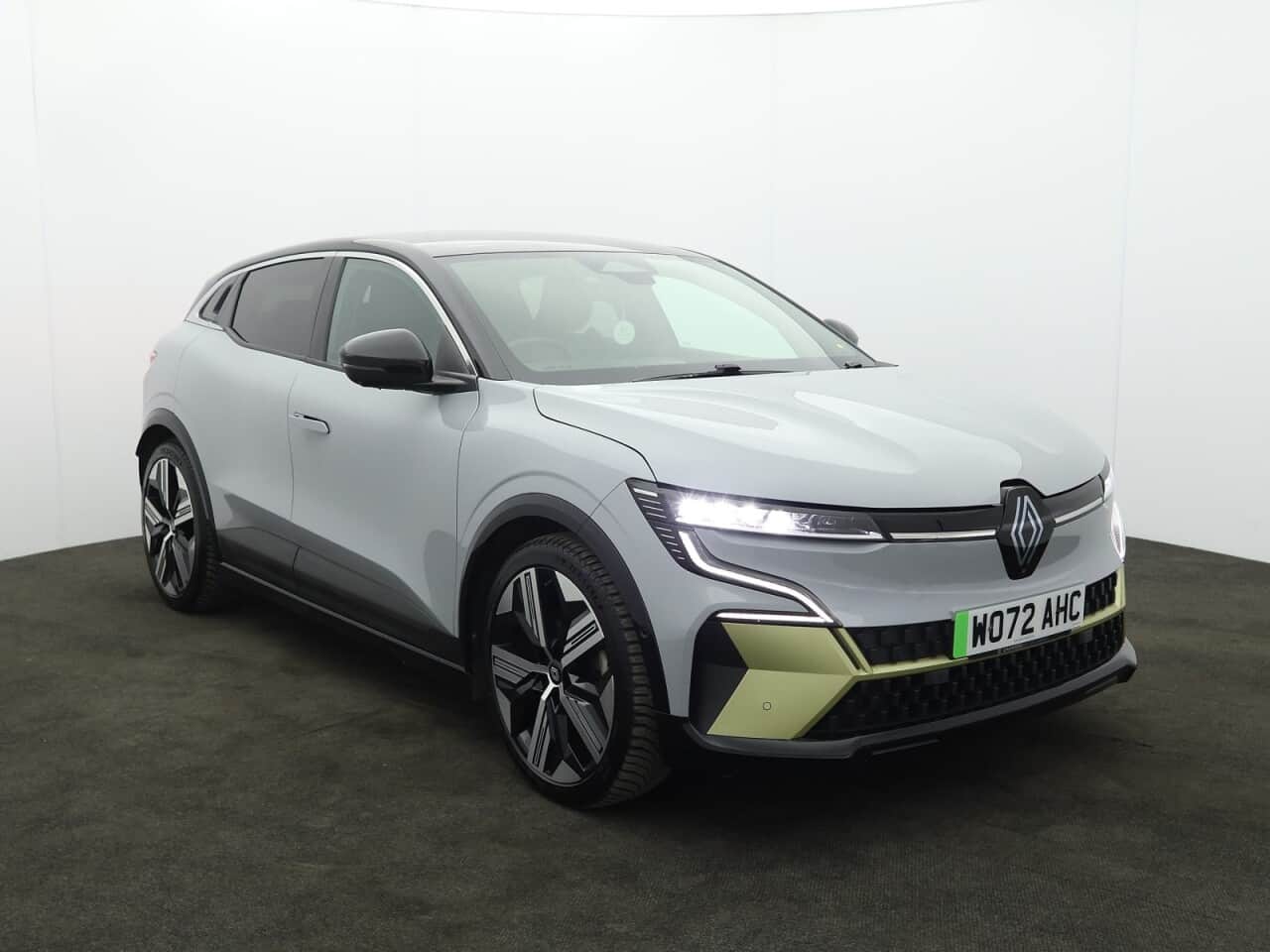2023 Renault 11