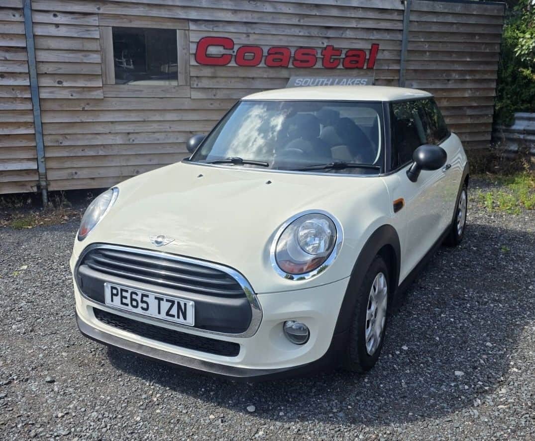 2015 MINI Hatch
