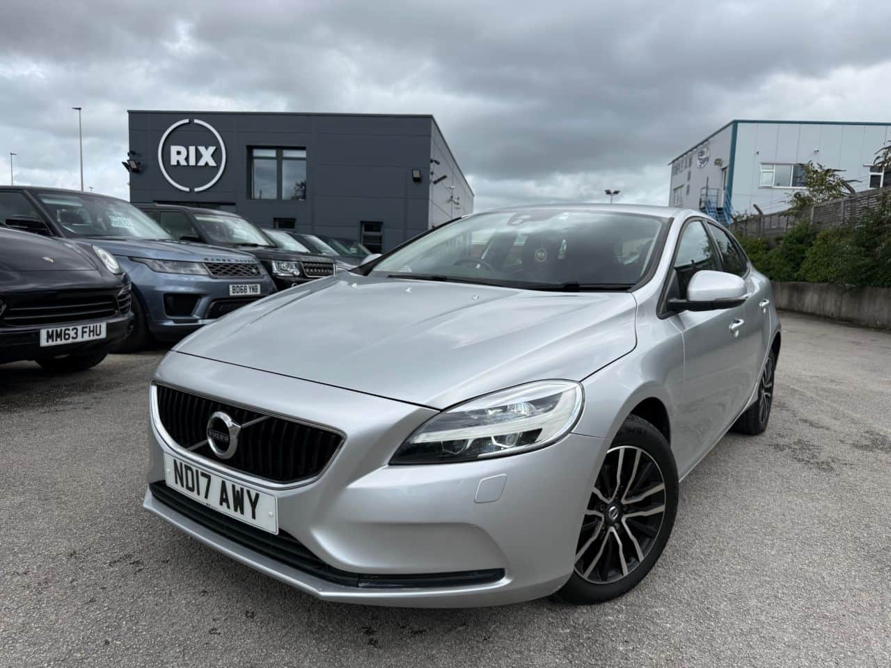 2017 Volvo V40