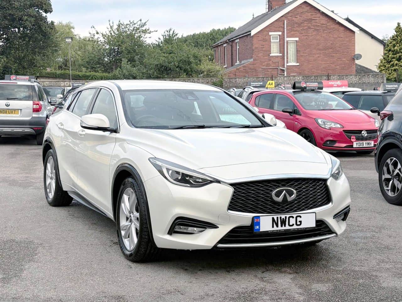 2017 Infiniti Q30