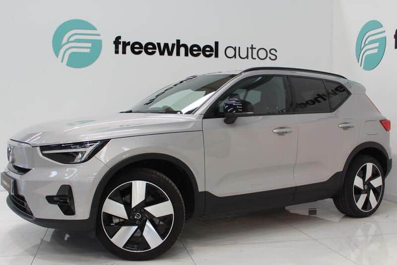 2023 Volvo XC40