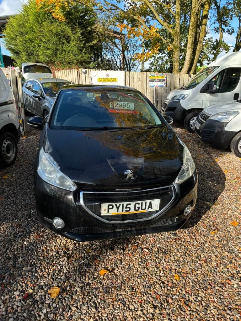 2015 PEUGEOT 208