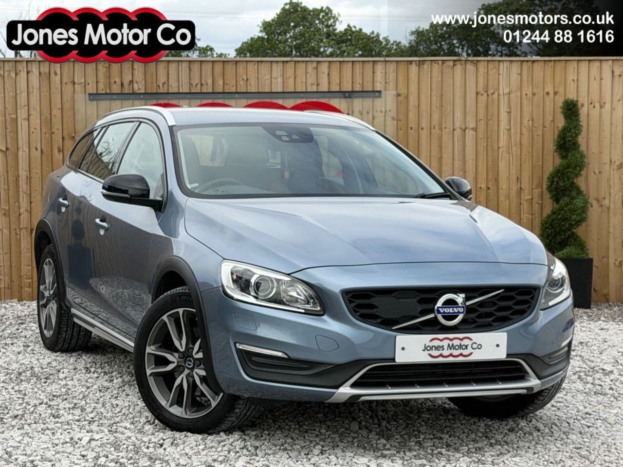 2017 Volvo V60 Cross Country
