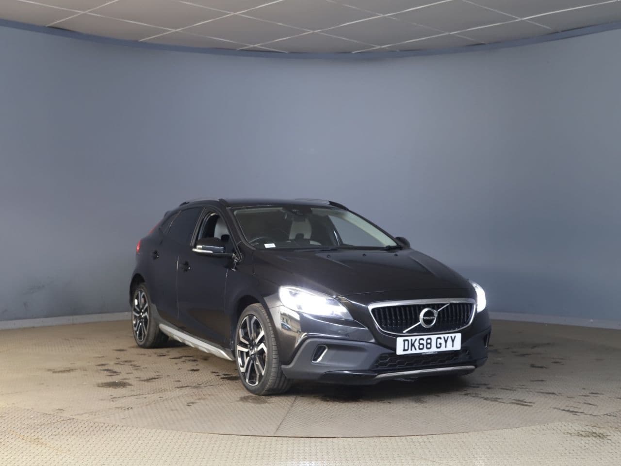 2018 Volvo V40 Cross Country