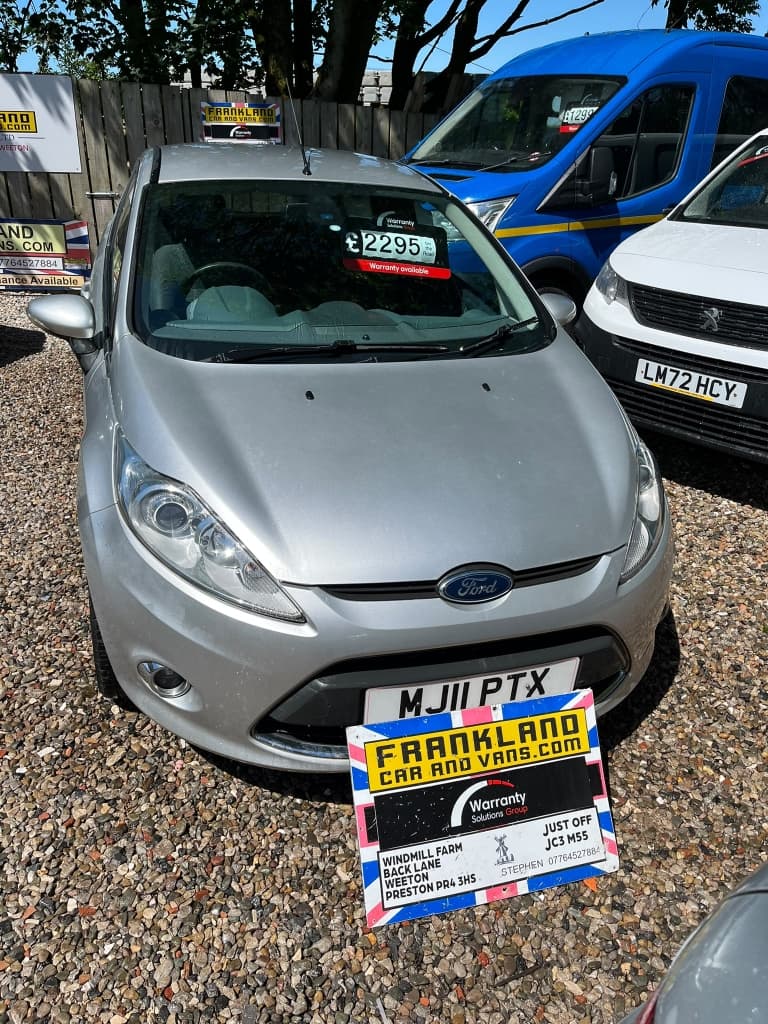 2011 FORD FIESTA